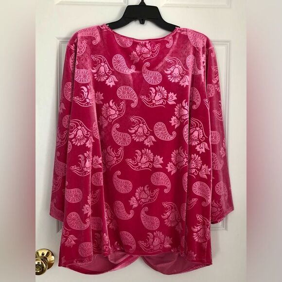 RUBY RD. PAISLEY VELVET EMBOSSED TEE PLUS SIZE 2X, 3X KEY HOLE NECK 3/4 SLEEVES - Picture 5 of 10